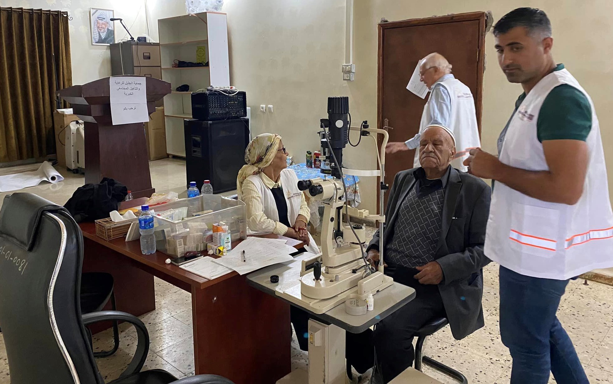 جانب من اليوم الطبي التطوعي في مخيم جنين (تصوير: ثائر أبو بكر/ وفا)